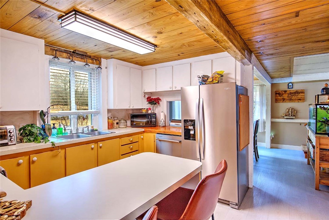 121 Jenckes Hill Road Lincoln, RI 02865 - Photo 11 of 50