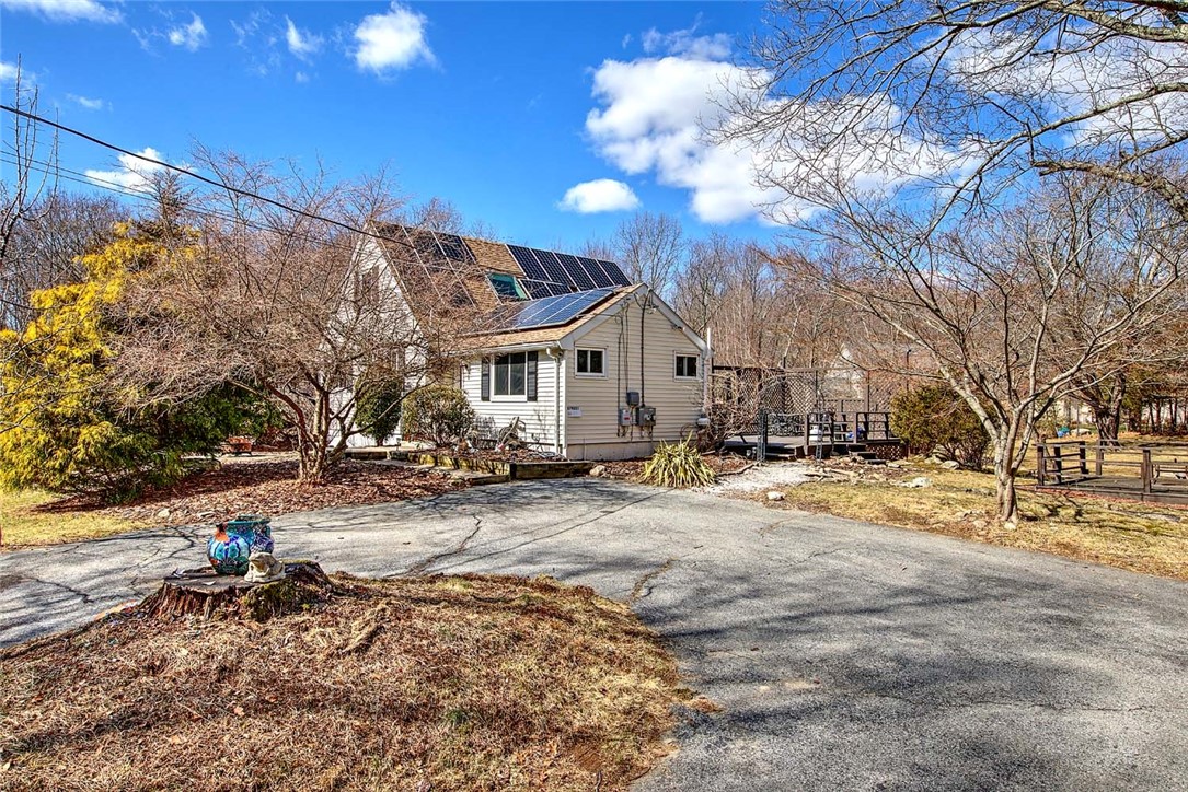 121 Jenckes Hill Road Lincoln, RI 02865 - Photo 3 of 50