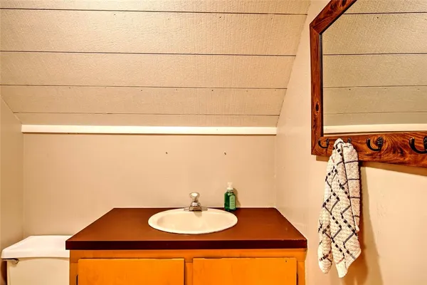 $599,900 | 121 Jenckes Hill Road, Lincoln, RI 02865