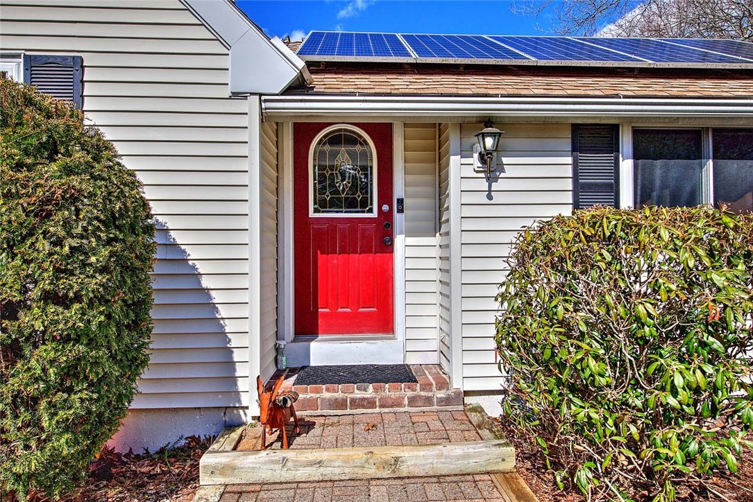 121 Jenckes Hill Road Lincoln, RI 02865 - Photo 5 of 50