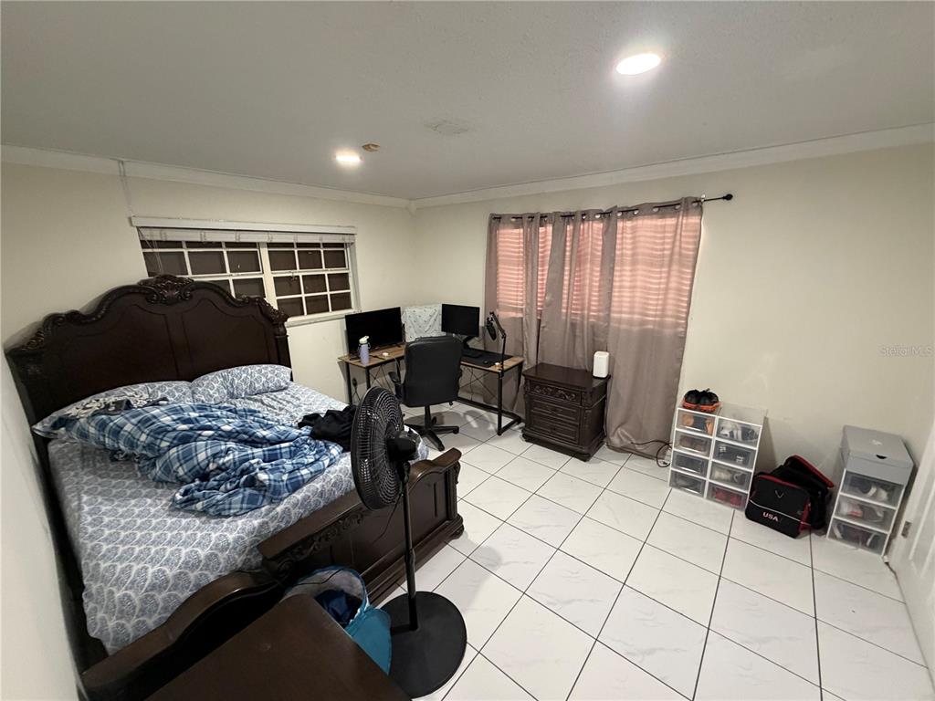 18615 Southwest 98th Avenue Miami, FL 33157 - Photo 16 of 44