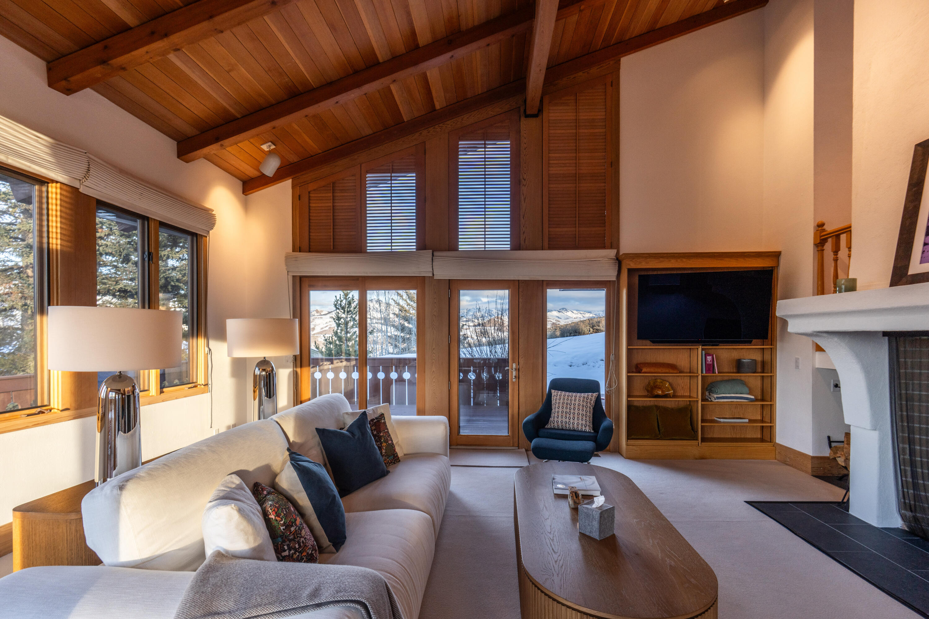 107 Skyline Spur Sun Valley, ID 83353 - Photo 26 of 33 Living Room