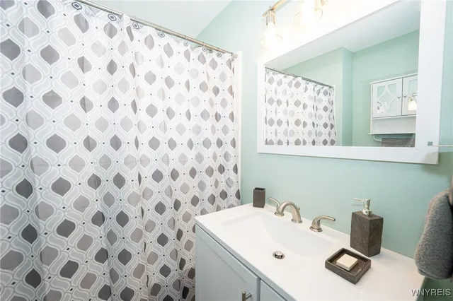 $194,999 | 49 Lorain Street, Evans, NY 14006