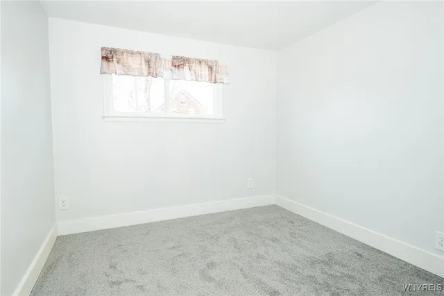 $194,999 | 49 Lorain Street, Evans, NY 14006