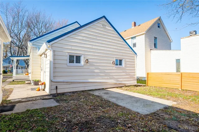 $194,999 | 49 Lorain Street, Evans, NY 14006