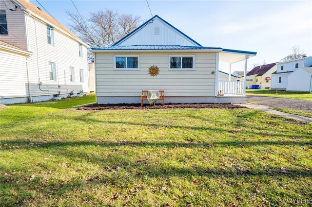 $194,999 | 49 Lorain Street, Evans, NY 14006