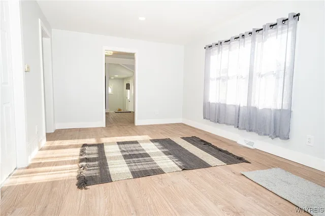 $194,999 | 49 Lorain Street, Evans, NY 14006