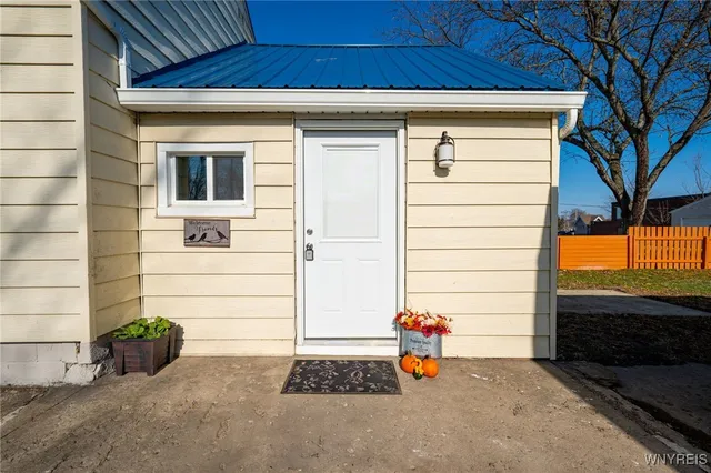 $194,999 | 49 Lorain Street, Evans, NY 14006