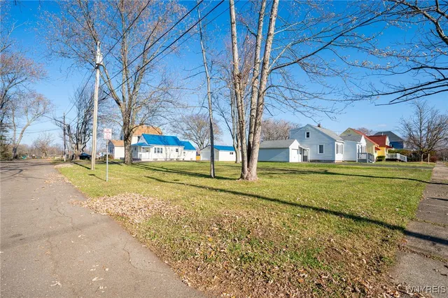 $194,999 | 49 Lorain Street, Evans, NY 14006