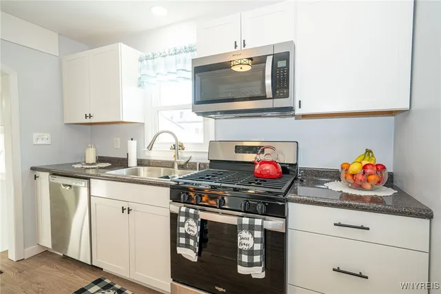 $194,999 | 49 Lorain Street, Evans, NY 14006