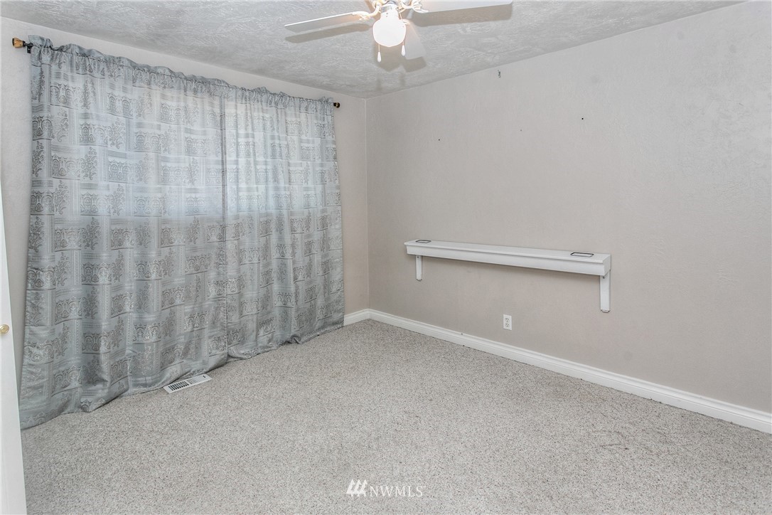 428 North Earl Road Moses Lake, WA 98837 - Photo 22 of 25 Gallery Image 22