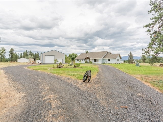 4505 East Streamside Colbert, WA 99005 - Photo 4 of 18