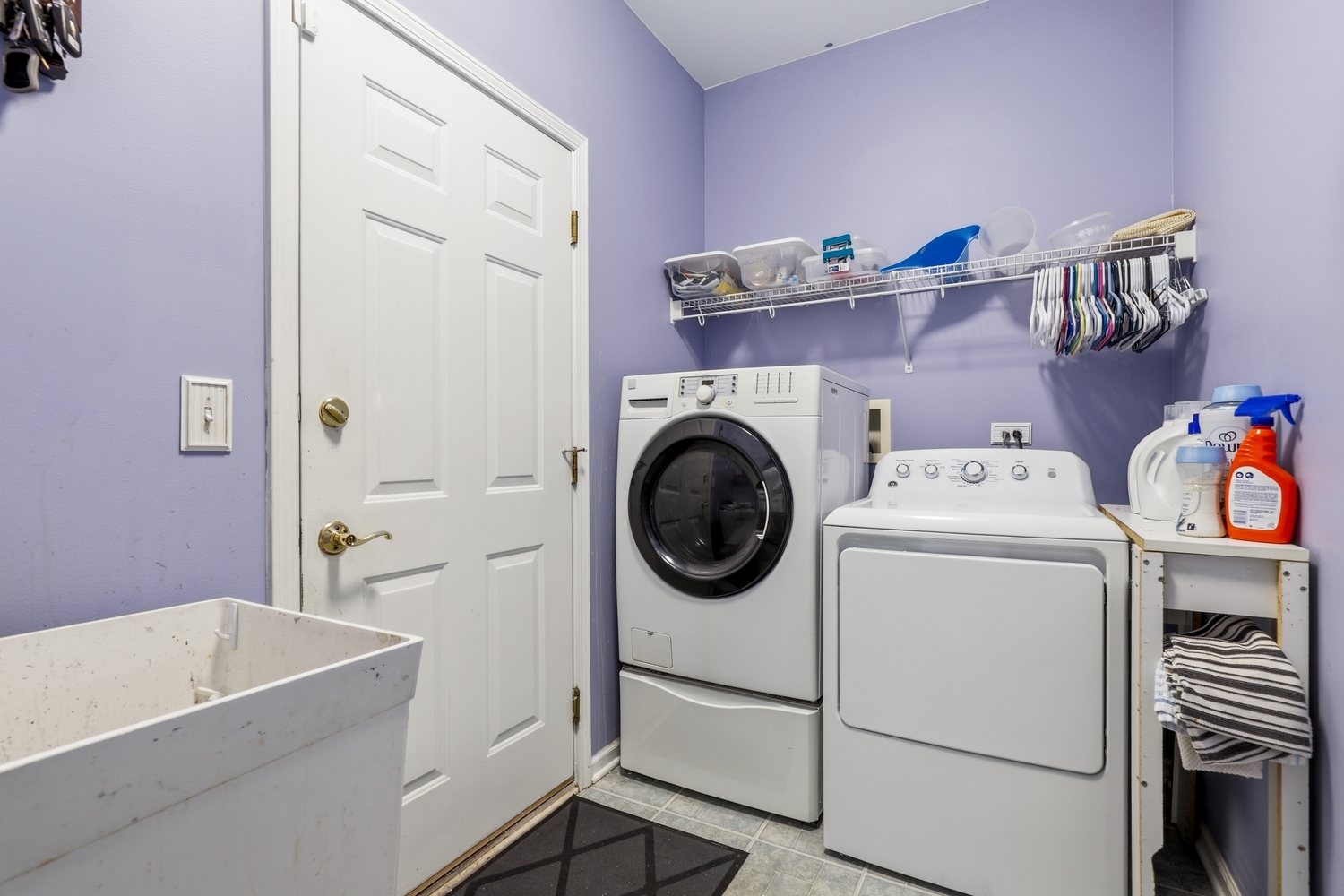 749 Lenox Avenue Bolingbrook, IL 60490 - Photo 14 of 33 a utility room with dryer and washer