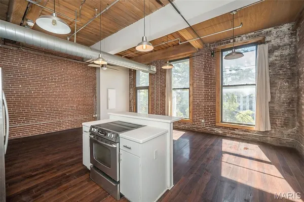 $140,000 | 1312 Washington Avenue, Unit 3B, St. Louis, MO 63103