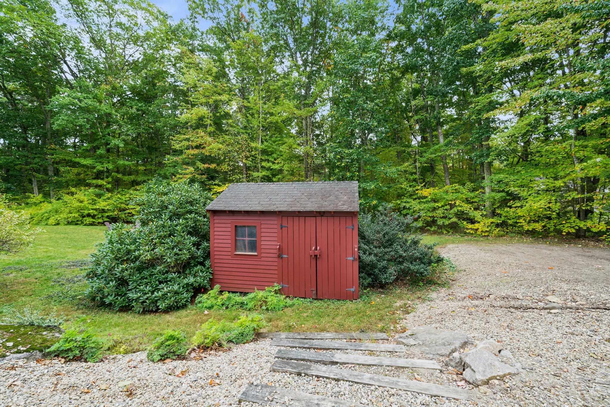 21 Old Sawmill Road Bedford, NH 03110 - Photo 3 of 5 Gallery Image 3