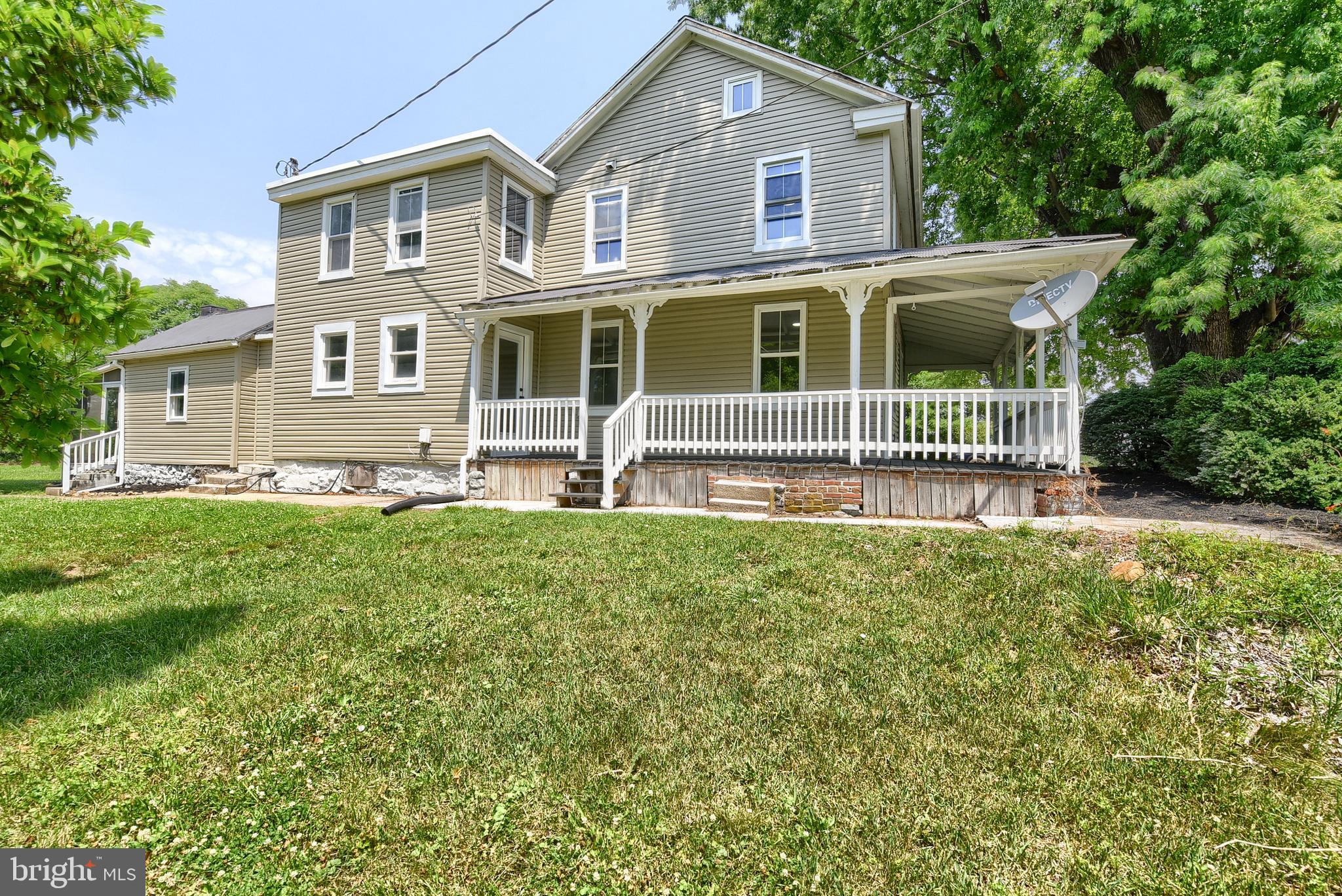 21 North York Road Dillsburg, PA 17019 - Photo 2 of 36