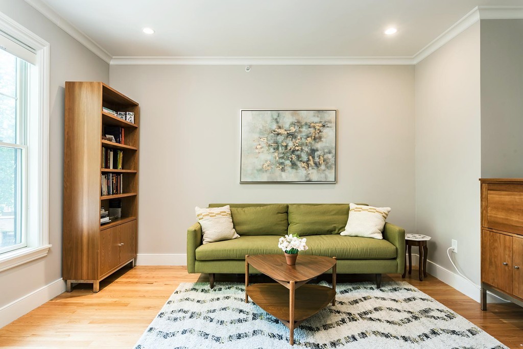 18 Kilsyth Road, Unit 2 Brookline, MA 02445 - Photo 5 of 13