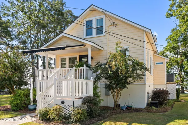 $689,000 | 1039 Bayview Road, Bath, NC 27808