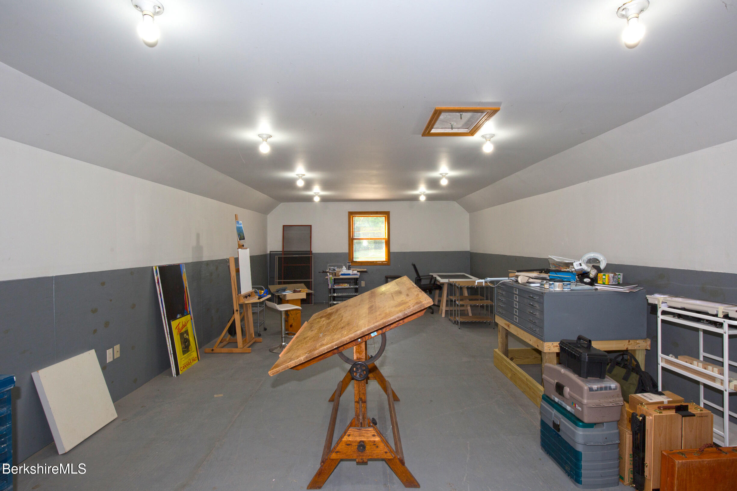 222 Brough Road Cheshire, MA 01225 - Photo 30 of 46 Shop loft