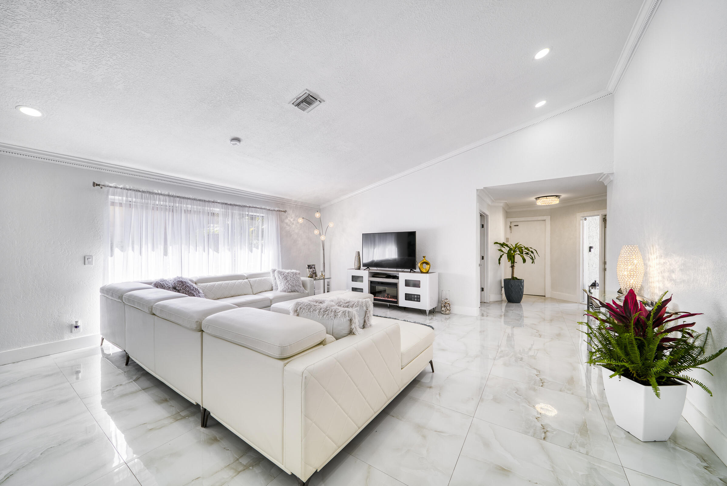 6143 La Vida Terrace Boca Raton, FL 33433 - Photo 7 of 35 _JAP2779