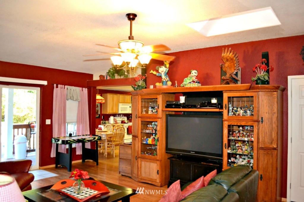 3594 North Wilson Road Oak Harbor, WA 98277 - Photo 7 of 15 Gallery Image 7