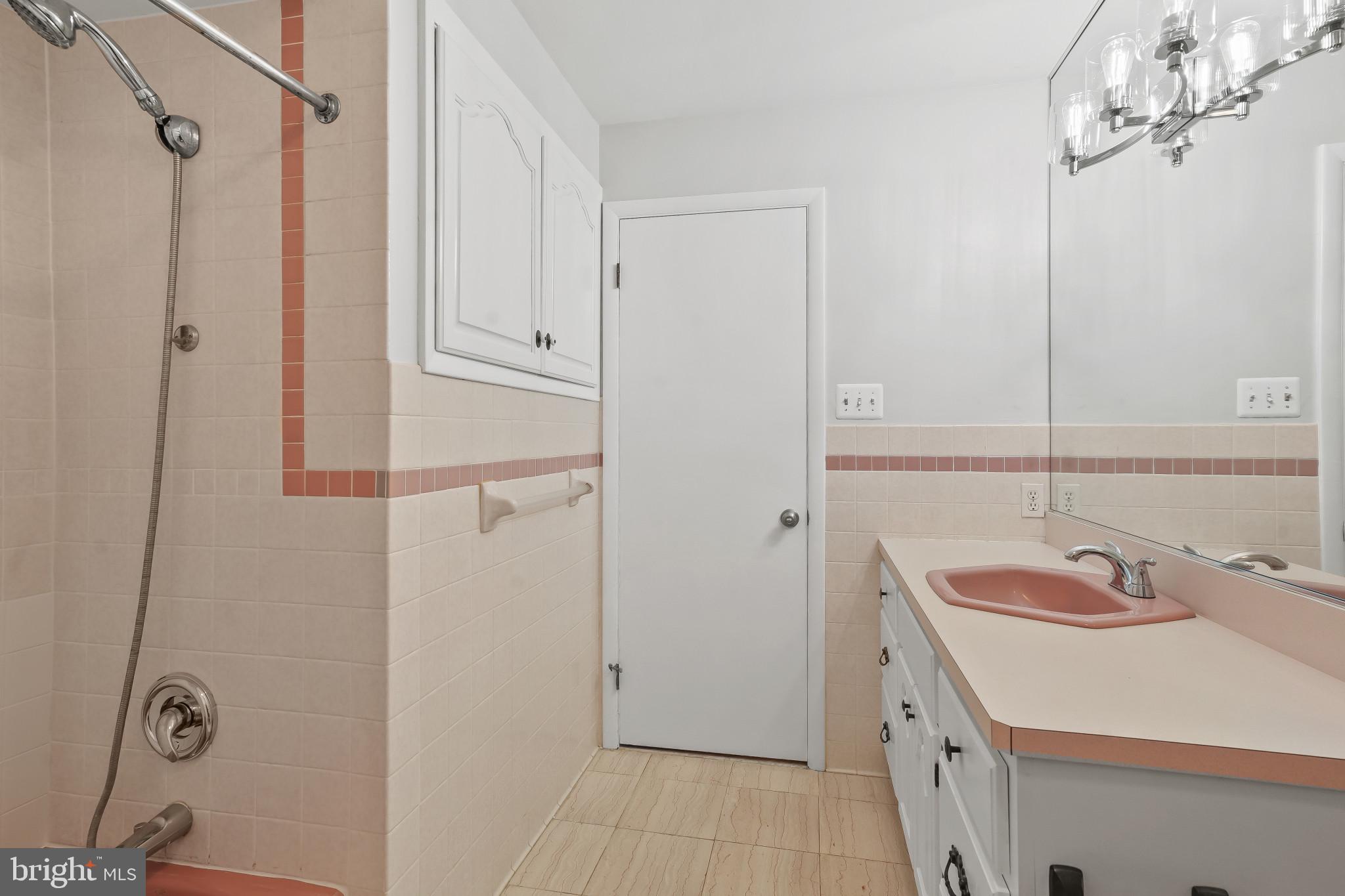 11122 Old Carriage Road Glen Arm, MD 21057 - Photo 40 of 56 Full Bath for Bedroom Level