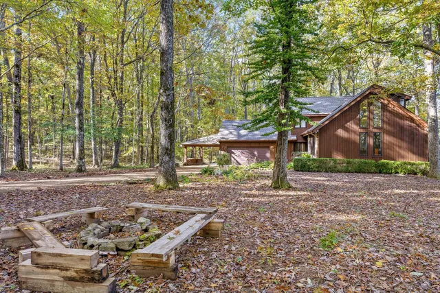 $900,000 | 680 Rattlesnake Spring Road, Sewanee, TN 37375