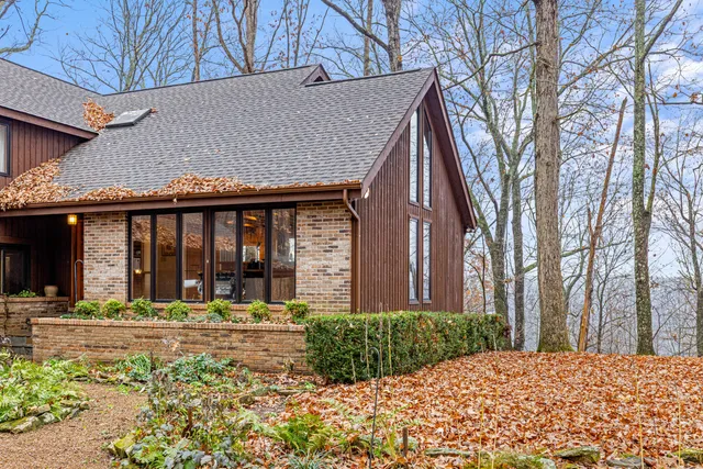 $900,000 | 680 Rattlesnake Spring Road, Sewanee, TN 37375