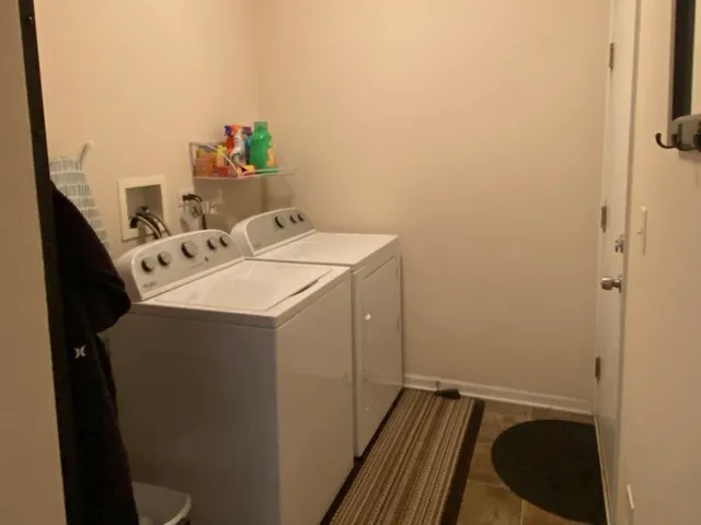 $2,200 | 1587 Millbrook Drive, Unit 1587, Algonquin, IL 60102