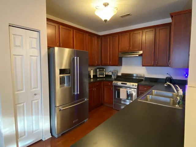 $2,200 | 1587 Millbrook Drive, Unit 1587, Algonquin, IL 60102