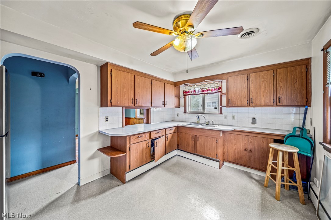2404 Rockefeller Road Wickliffe, OH 44092 - Photo 9 of 28