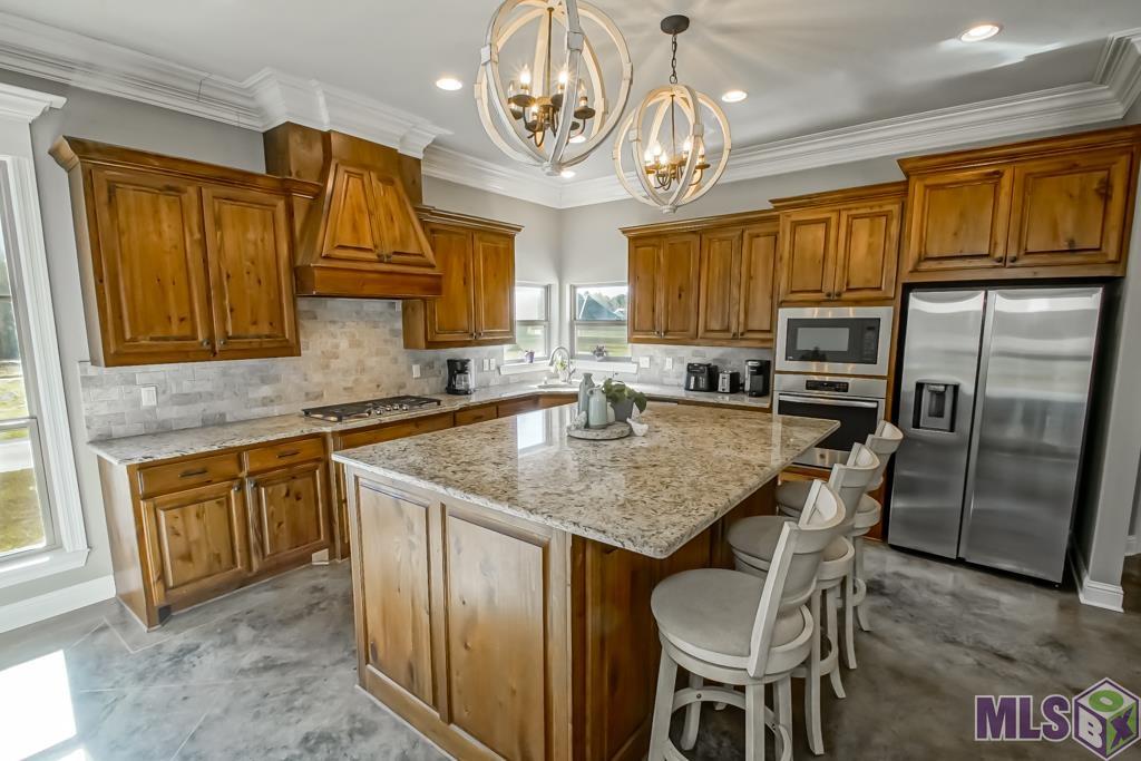 34940 Clinton Allen Road Denham Springs, LA 70706 - Photo 2 of 24