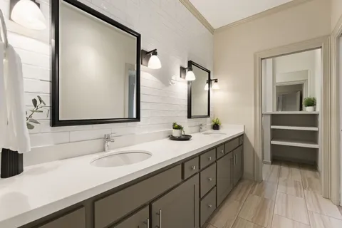 $1,150,000 | 2016 Lakeway Boulevard, Lakeway, TX 78734