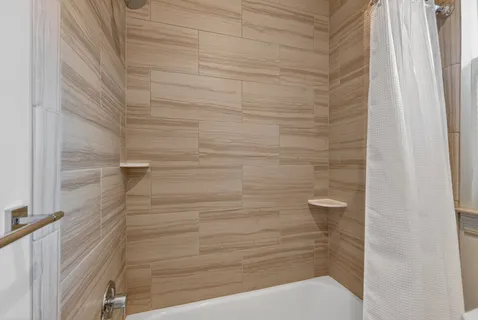 $1,150,000 | 2016 Lakeway Boulevard, Lakeway, TX 78734