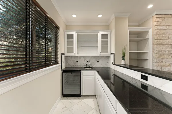 $1,100,000 | 2016 Lakeway Boulevard, Lakeway, TX 78734