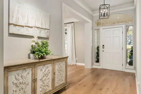 $1,150,000 | 2016 Lakeway Boulevard, Lakeway, TX 78734