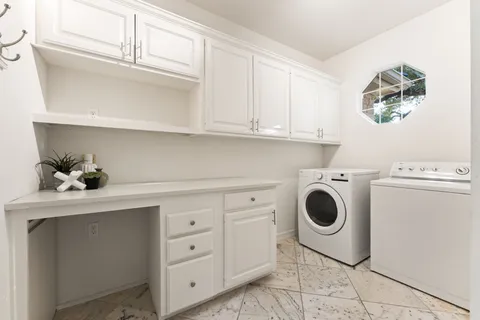 $1,150,000 | 2016 Lakeway Boulevard, Lakeway, TX 78734