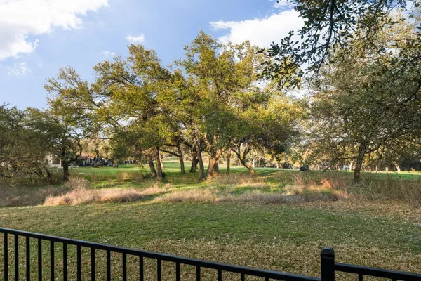 $1,100,000 | 2016 Lakeway Boulevard, Lakeway, TX 78734