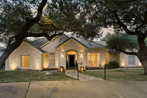 $1,150,000 | 2016 Lakeway Boulevard, Lakeway, TX 78734