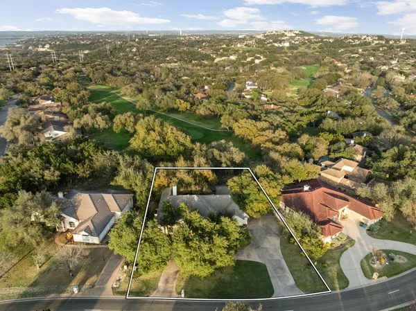 $1,100,000 | 2016 Lakeway Boulevard, Lakeway, TX 78734