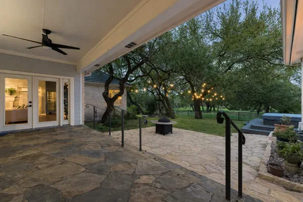 $1,100,000 | 2016 Lakeway Boulevard, Lakeway, TX 78734