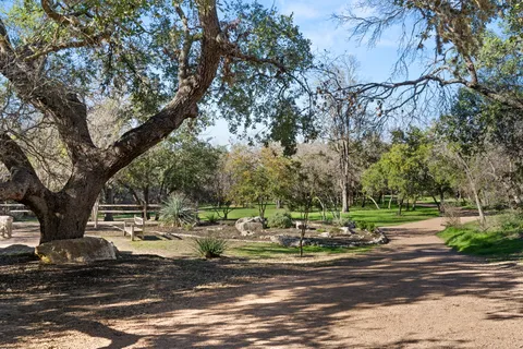 $1,150,000 | 2016 Lakeway Boulevard, Lakeway, TX 78734