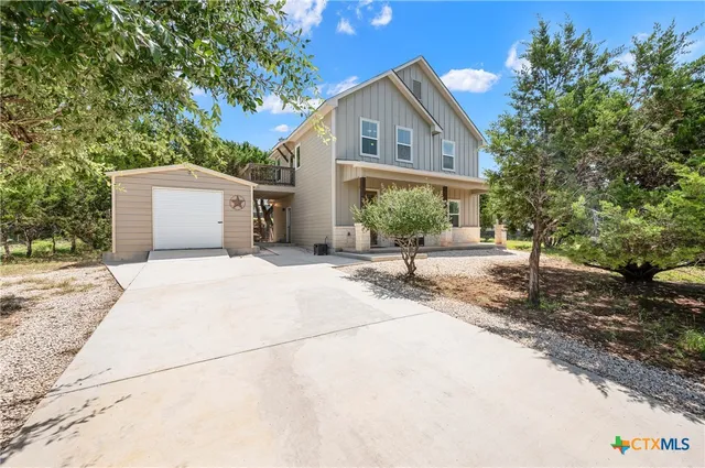 $355,000 | 1130 Twin Deer Lane, Canyon Lake, TX 78133