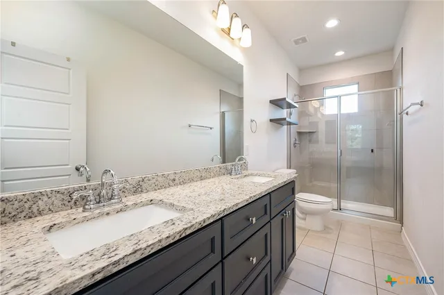 $355,000 | 1130 Twin Deer Lane, Canyon Lake, TX 78133