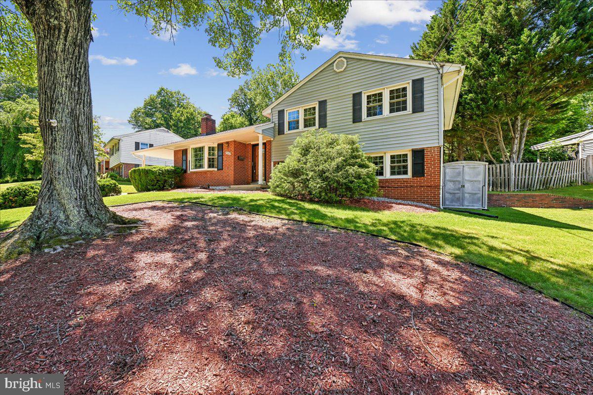 5643 Inverchapel Road Springfield, VA 22151 - Photo 2 of 65 Front