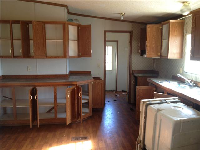 7491 Oak Springs Road Nunnelly, TN 37137 - Photo 5 of 9 Kitchen