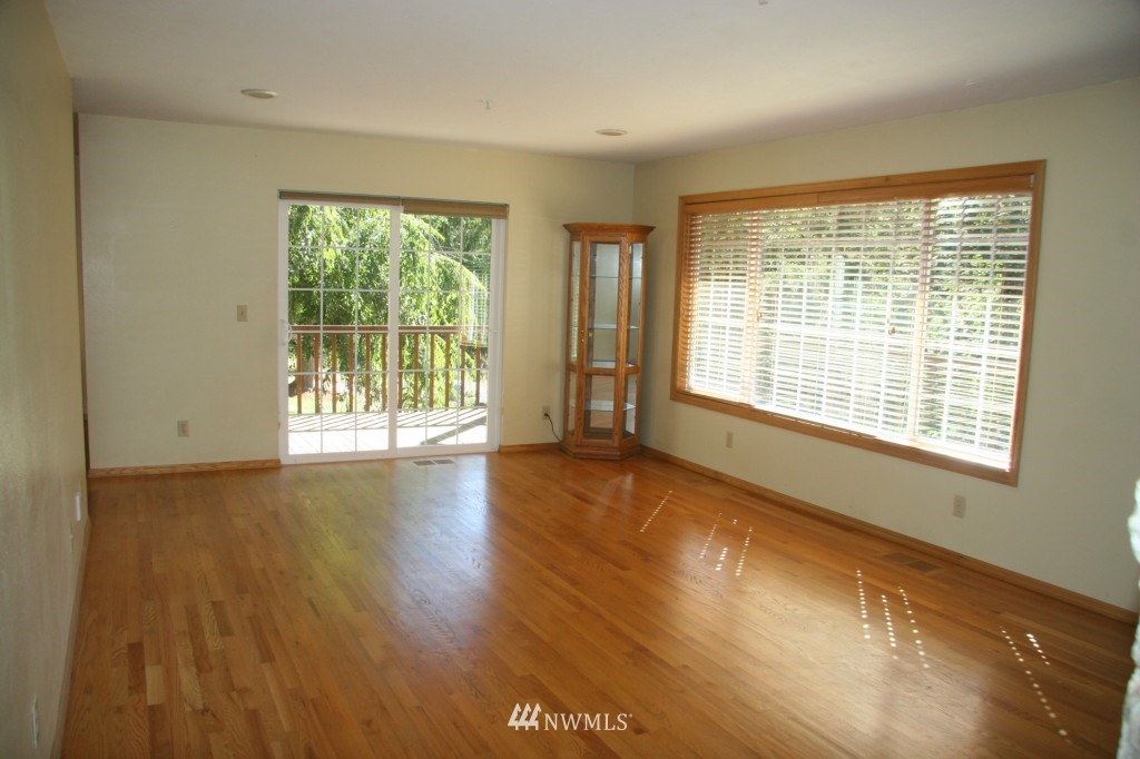 160 Duncan Road Kelso, WA 98626 - Photo 3 of 24 Gallery Image 3