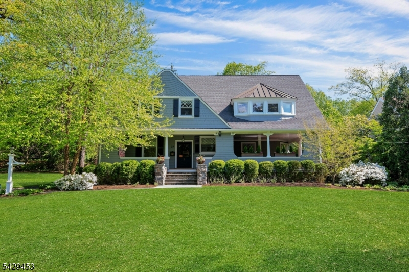 27 Bedford Road Summit, NJ 07901 - Photo 2 of 49