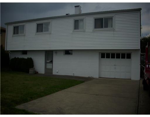 107 William Circle McKees Rocks, PA 15136 - Photo 10 of 11 Exterior Front.