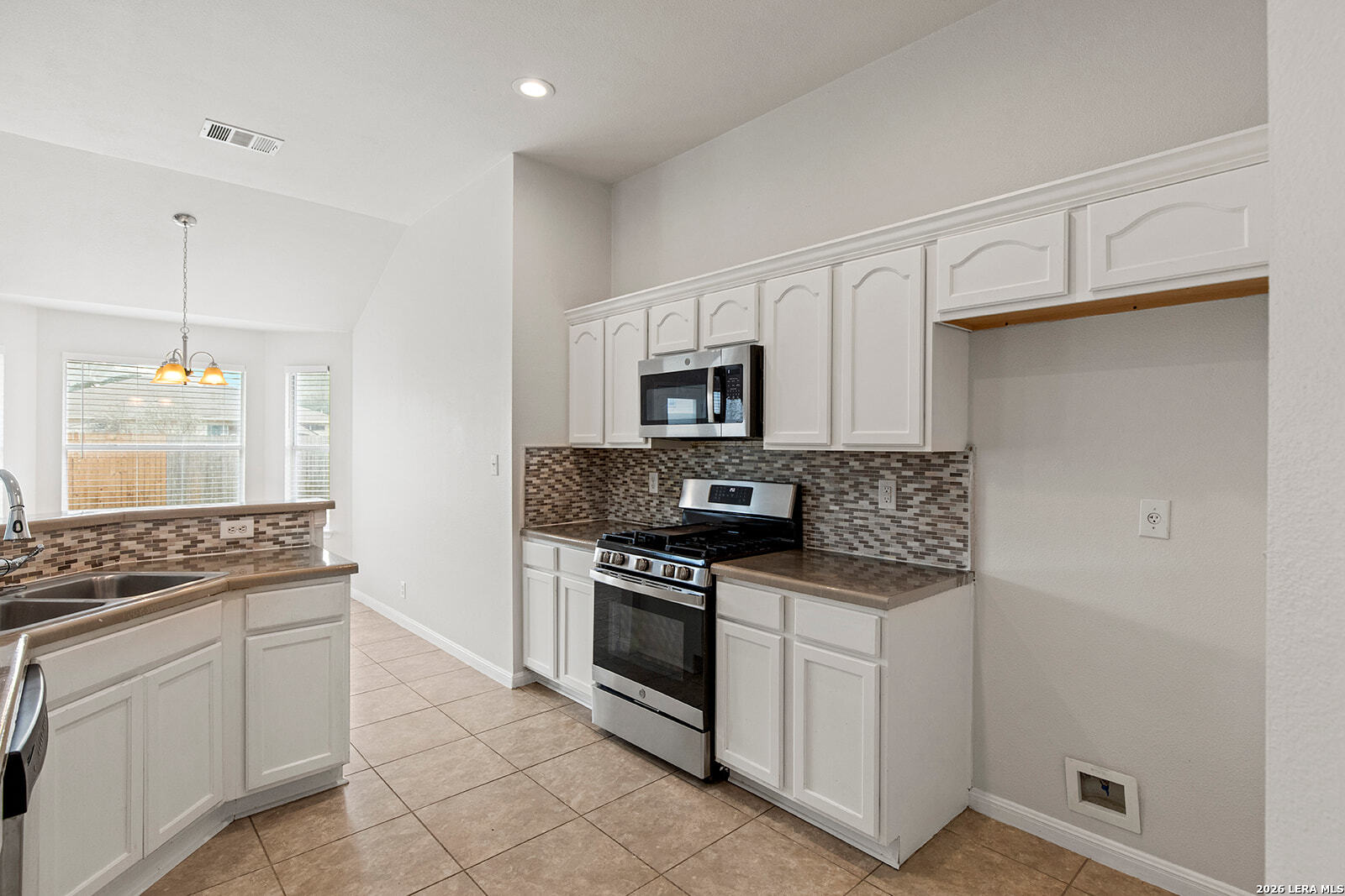 8514 Snakeweed Drive Converse, TX 78109 - Photo 10 of 37